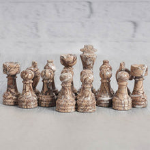 Load image into Gallery viewer, marinara and black chess pieces- chess figures