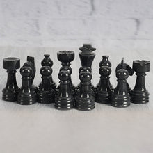 Load image into Gallery viewer, marinara and black chess pieces- chess figures
